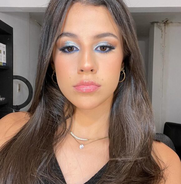Elva Achucarro Makeup
